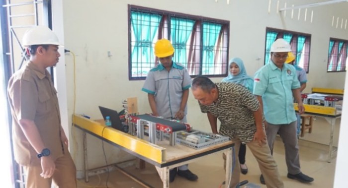 Ternak jangkrik di Karang Baru, Aceh Tamiang