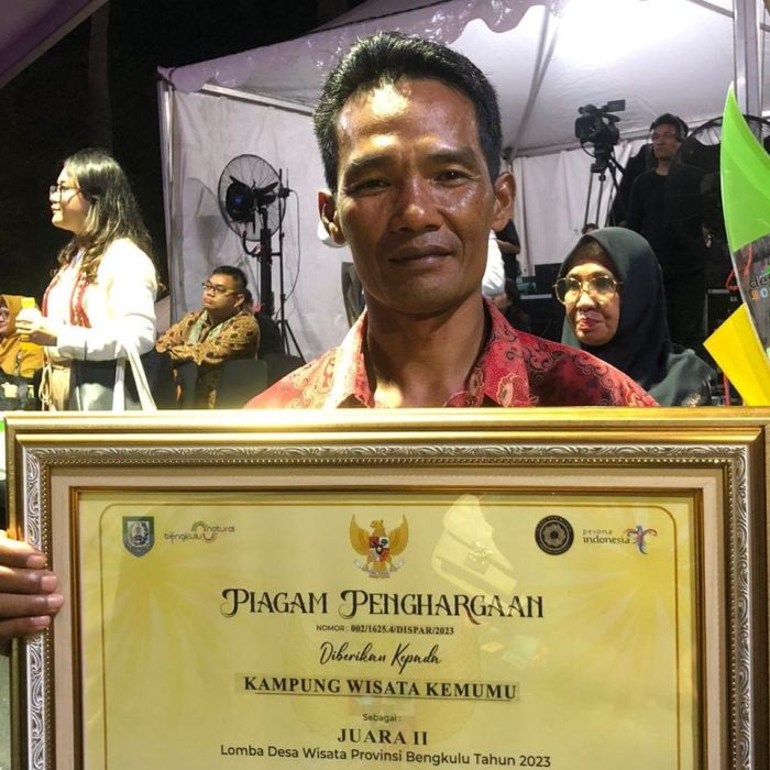 Berawal dari Beban Pakan Ternak Membengkak, Pria Ini Sukses Budi Daya ... Ternak maggot di Armajaya, Bengkulu Utara