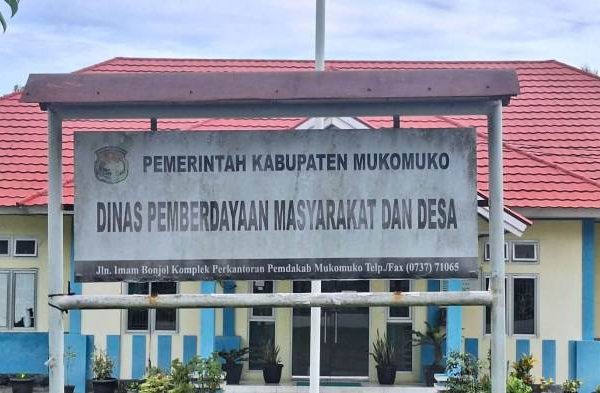 Maggot Sumber Pakan Bergizi Tinggi - Dinas Pertanian dan Ketahanan ...