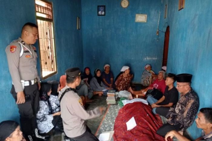 Pencari madu hutan di Rejang Lebong meninggal terjatuh dari pohon ...