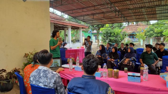 Ternak maggot di Tanjung Agung Palik, Bengkulu Utara
