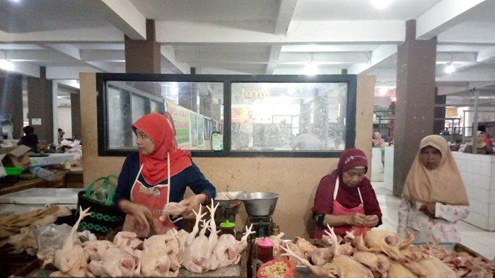 Jelang Nataru, Harga Daging Ayam Broiler di Pasar Muntilan Magelang ... Jelang Nataru, Harga Daging Ayam Broiler di Pasar Muntilan Magelang ...