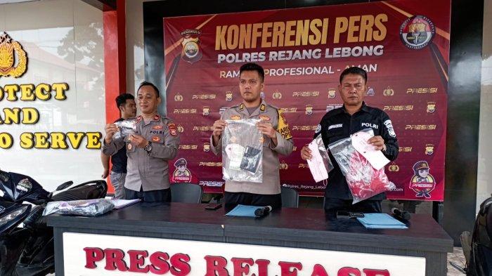 BREAKING NEWS: Rumah Warga Selupu Rejang Terbakar, Diduga Arus Pendek ... Ayam arab di Selupu Rejang, Rejang Lebong