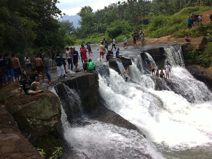 Inilah Curup Pengantin, Destinasi Wisata Air Terjun di Way Kanan ...