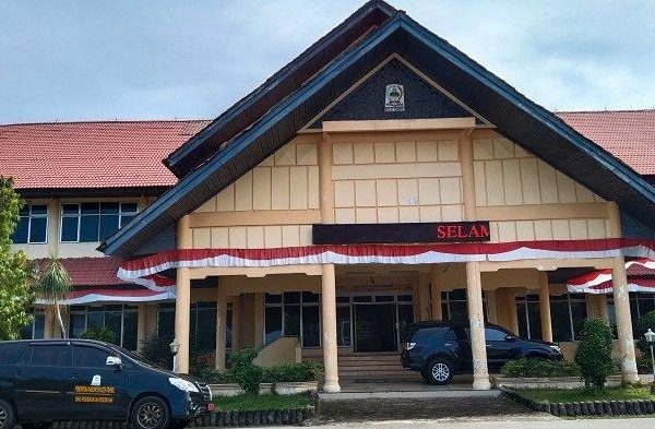 Ternak jangkrik di Simpang Kanan Aceh Singkil