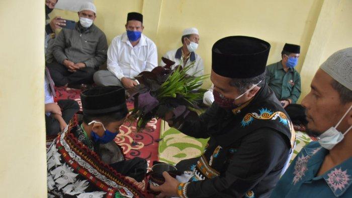 Bupati Bener Meriah Apresiasi Khitanan Massal Bagi Anak Yatim dan ... Bupati Bener Meriah Apresiasi Khitanan Massal Bagi Anak Yatim dan ...