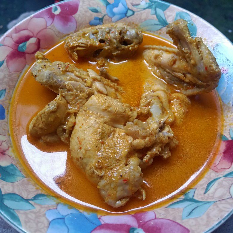 Premium Photo | Indonesian Traditional cuisine Ayam Gulai Padang Ayam ... Ayam arab di Padang Guci Hilir, Kaur