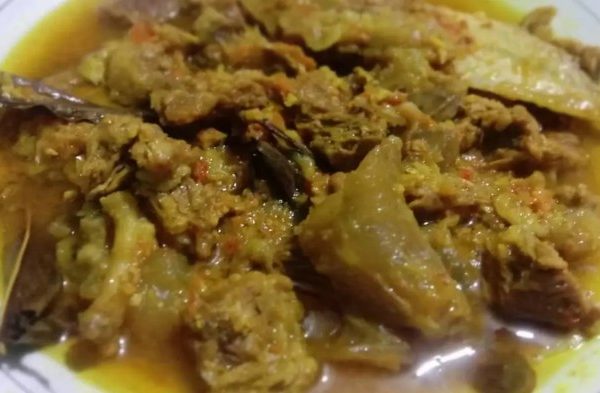 Daun penggemuk ayam di Lebak Gedong, Kab. Lebak