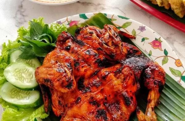 Daun penggemuk ayam di Bontoa, Maros