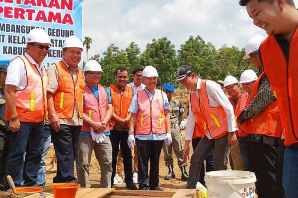 Ayam layer di Bukit Kerman, Kabupaten Kerinci