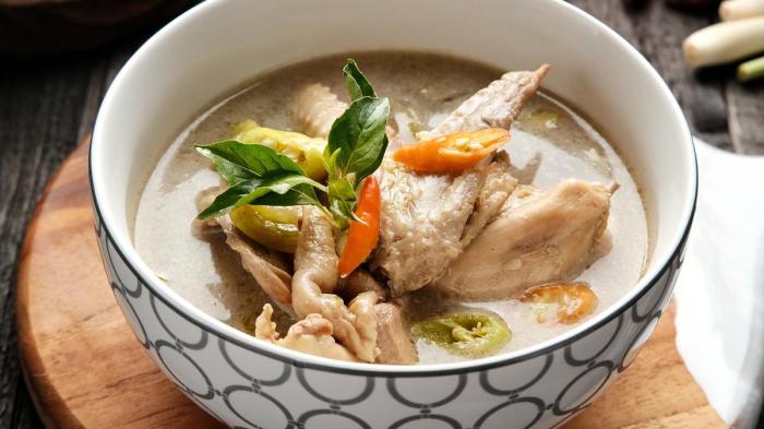 4 Resep Garang Asem Ayam Tanpa Daun Pisang, Enak dan Mudah Dibuat - Hot ... Daun penggemuk ayam di Sor Ep, Kab. Asmat