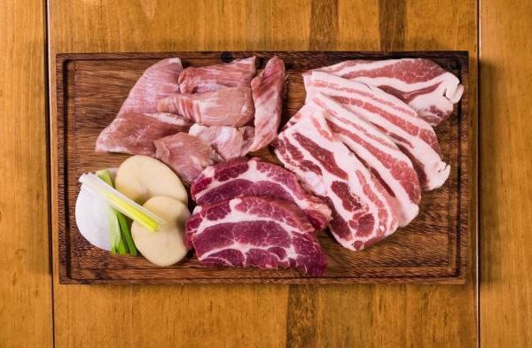 Daging kambing di Toma, Nias Selatan