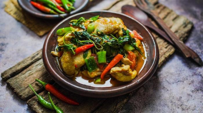 Daun penggemuk ayam di Wundulako, Kolaka