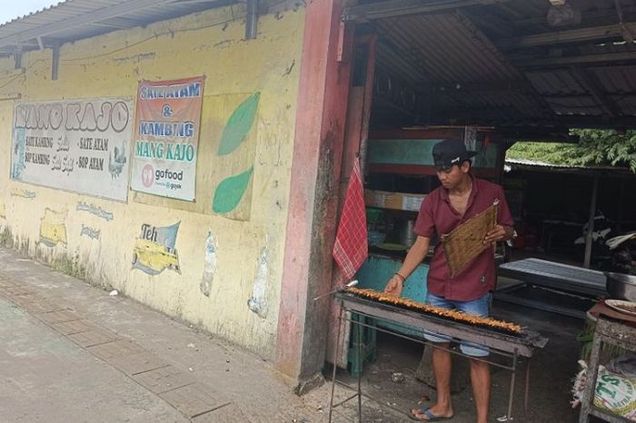 Daun penggemuk ayam di Jombang, Kota Cilegon