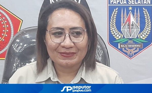 Daun penggemuk ayam di Passue Bawah, Kab. Mappi