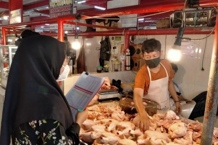 Harga Ayam Potong di Cimahi Mahal Rp42.000 per Kg, Pedagang Sulit ... Harga Ayam Potong di Cimahi Mahal Rp42.000 per Kg, Pedagang Sulit ...