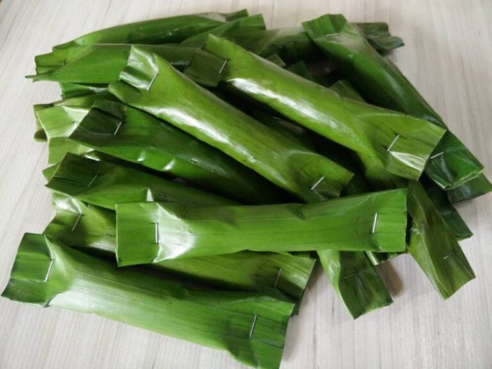 Daun penggemuk ayam di Balanipa, Polewali Mandar