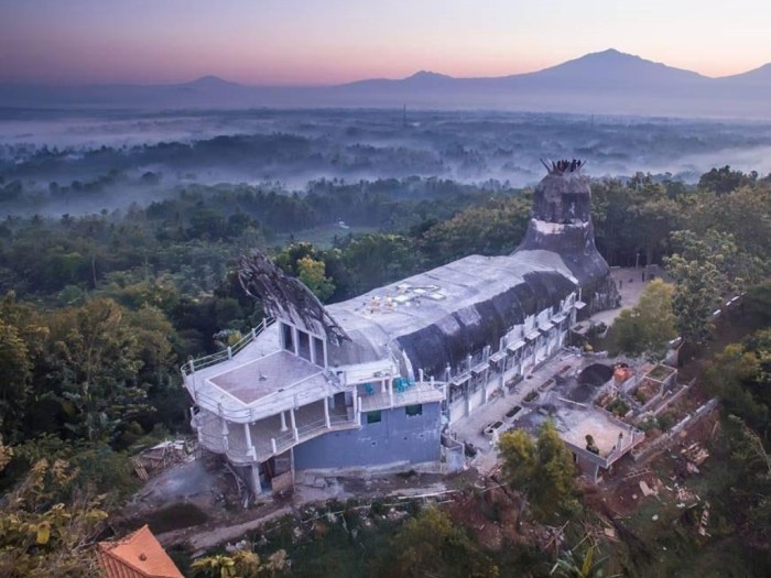 Menikmati Destinasi Wisata Gereja Ayam di Borobudur Magelang | Tagar Menikmati Destinasi Wisata Gereja Ayam di Borobudur Magelang | Tagar