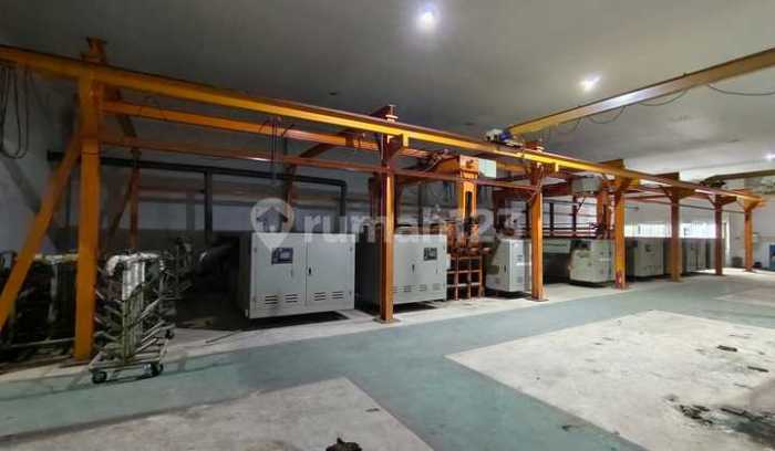 Daun penggemuk ayam di Manuhing, Gunung Mas