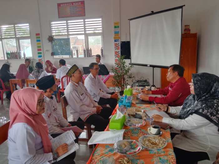 SORE HARI di WAY TENONG | MV Lampung Barat - YouTube SORE HARI di WAY TENONG | MV Lampung Barat - YouTube