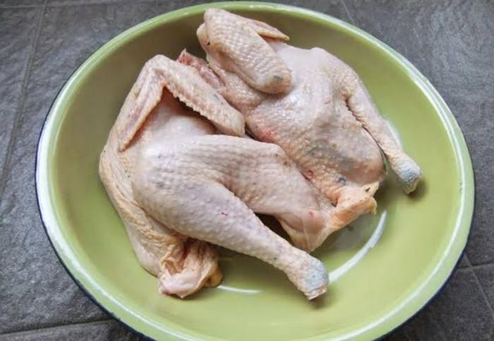 TUMIS DAUN PEPAYA, AYAM GEPREK, SATU COBEK LAUK KAMPUNG, LALAPAN - YouTube Daun penggemuk ayam di Citta, Soppeng