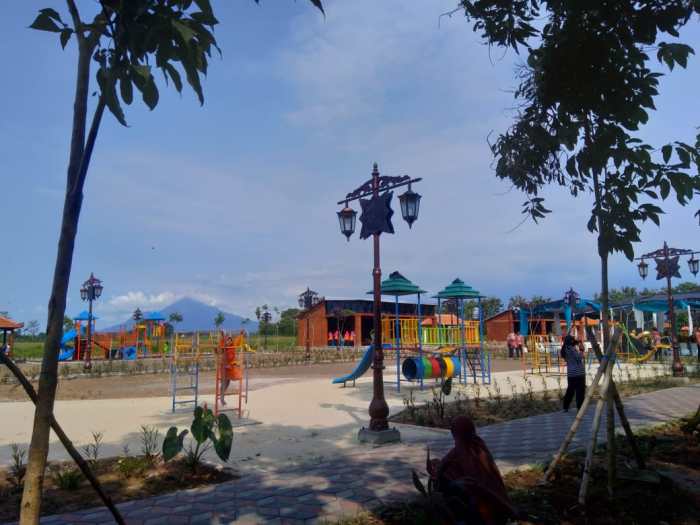 Pemkab Mojokerto Gelontorkan Rp 3,1 Miliar untuk RTH di Sooko Daging kambing di Sooko, Mojokerto