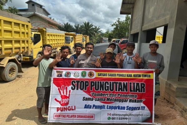 Daun penggemuk ayam di Muara Wahau, Kutai Timur