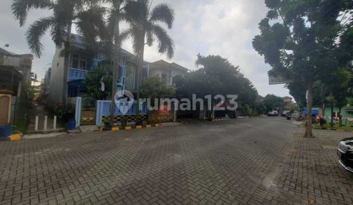 Daun penggemuk ayam di Kelapa Dua, Kab. Tangerang