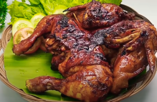 Ayam afkir di Cilamaya Kulon, Karawang