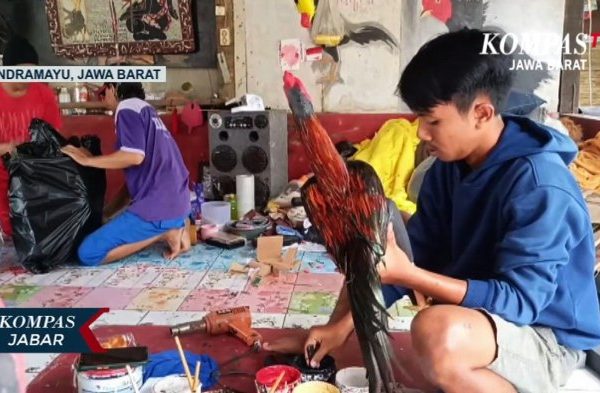 Kerajinan Boneka Ayam di Indramayu | Republika Online