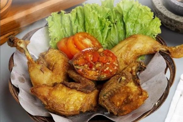 5 Kedai Ayam Geprek di Bogor yang Terkenal Lezat, Wajib Coba