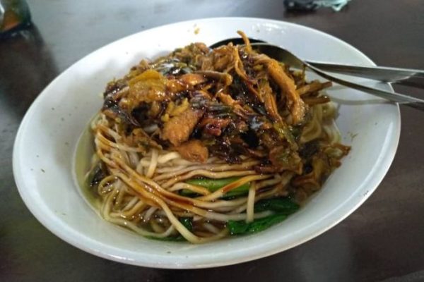 Daun penggemuk ayam di Maulafa, Kota Kupang