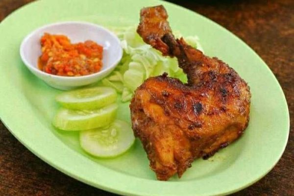 Ayam afkir di Nanggung, Bogor