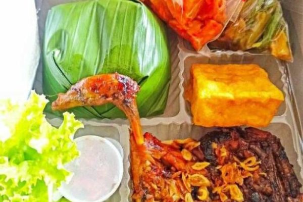 Bisnis Menguntungkan Dari Indukan Ayam Afkir - Jagad Tani - Petaninya ...