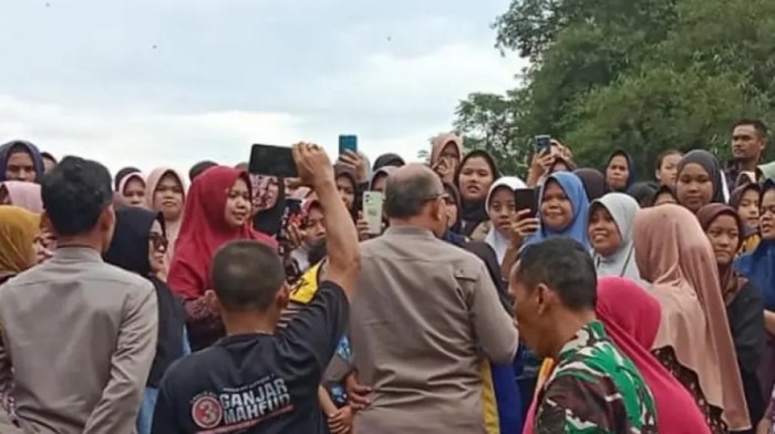 Jelang Lebaran Penjual Ayam Afkir Bermunculan di Belitung, Harga Ayam ... Jelang Lebaran Penjual Ayam Afkir Bermunculan di Belitung, Harga Ayam ...
