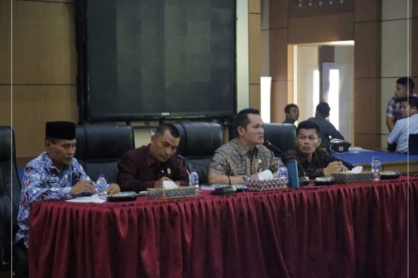 Ayam layer di Sungaipenuh, Kota Sungai Penuh