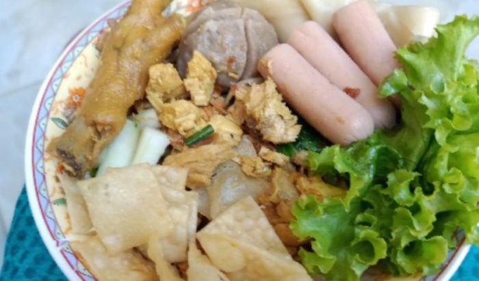 10 Rekomendasi Mie Ayam Paling Enak di Bekasi - Info Area Ayam afkir di Mustika Jaya, Kota Bekasi