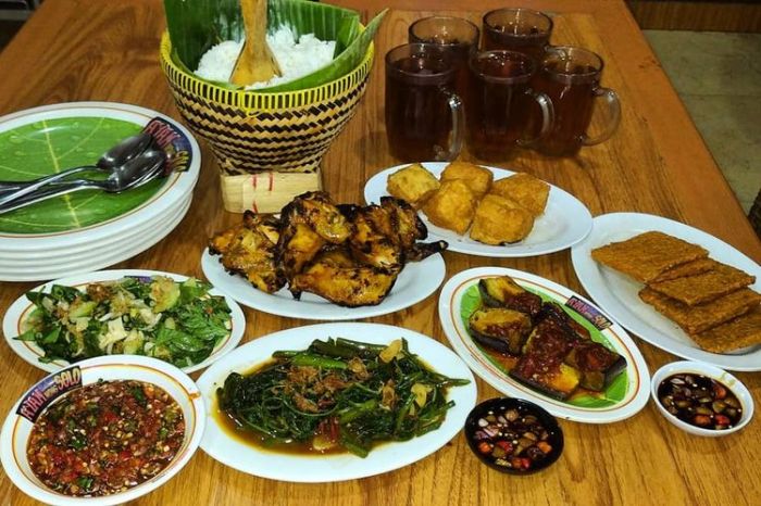 Ayam afkir di Batununggal, Kota Bandung