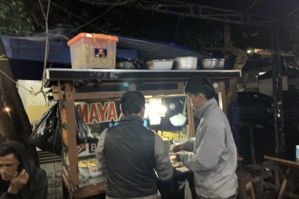 Daun penggemuk ayam di Kubutambahan, Buleleng