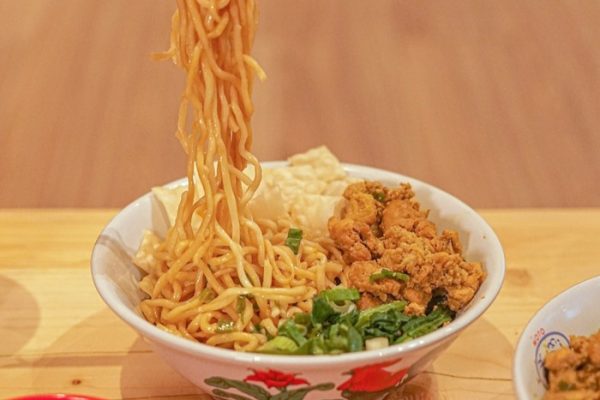 Bisnis Menguntungkan Dari Indukan Ayam Afkir - Jagad Tani - Petaninya ...