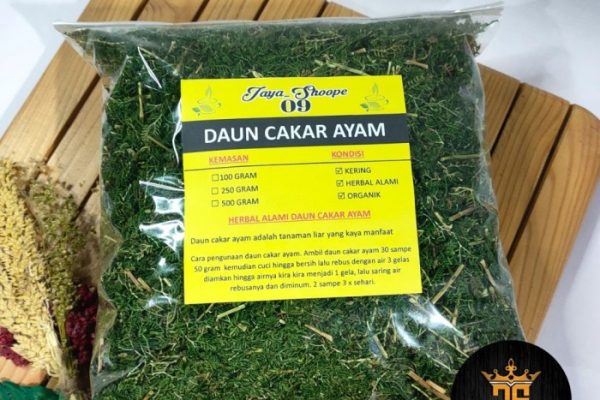 Daun penggemuk ayam di Bebandem, Karangasem
