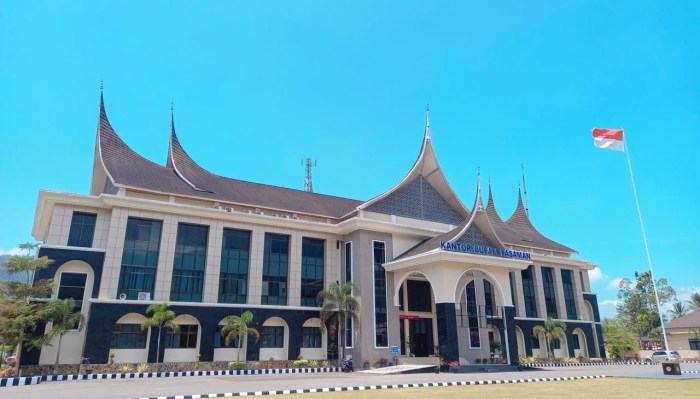 Budidaya ayam di Rao Selatan, Kabupaten Pasaman