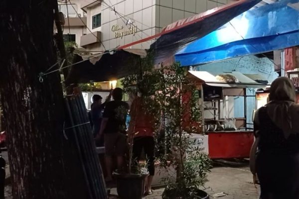 Ayam arab di Kebayoran Baru, Jakarta Selatan