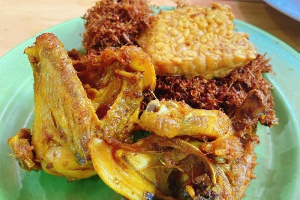 Ayam afkir di Cijeruk, Bogor