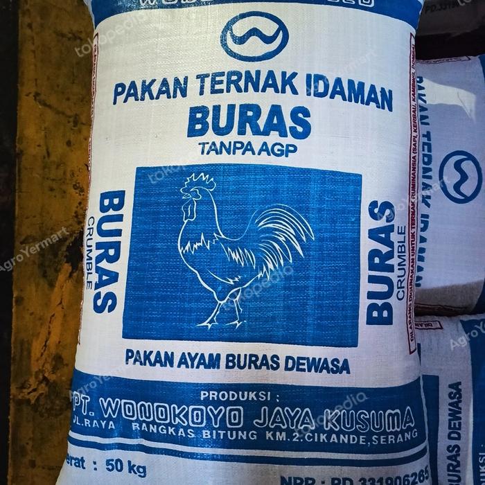 Daun penggemuk ayam di Wara Barat, Kota Palopo