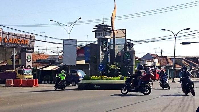 Jelang Lebaran Penjual Ayam Afkir Bermunculan di Belitung, Harga Ayam ... Ayam afkir di Kadipaten, Majalengka
