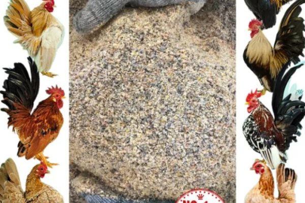 Daun penggemuk ayam di Donggo, Bima