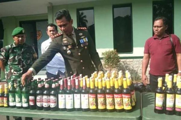 Daun penggemuk ayam di Gunungkencana, Kab. Lebak