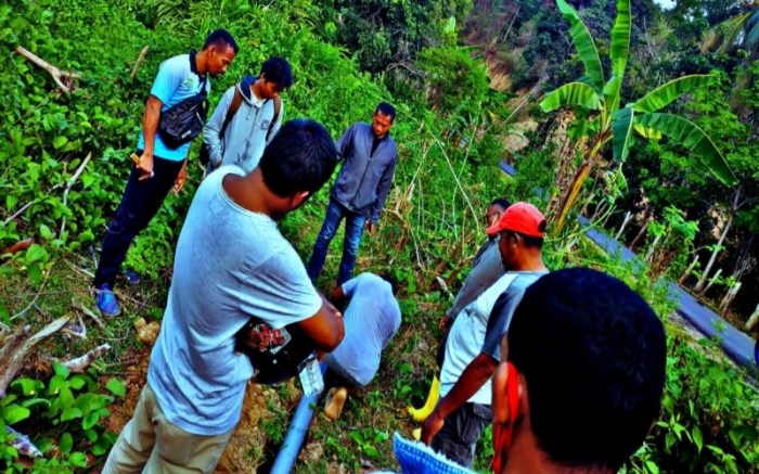 Tahun Ini PDAM Bombana, Segera Salurkan Air Minum di Masaloka Daun penggemuk ayam di Kepulauan Masaloka Raya, Bombana