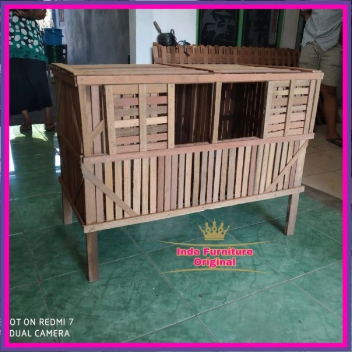 Daun penggemuk ayam di Entikong, Sanggau